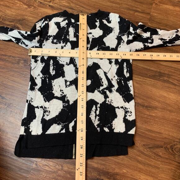 H&M Black White Full Back Zipper Sweater Abstract Paintbrush XS Extra Small - Picture 4 of 8